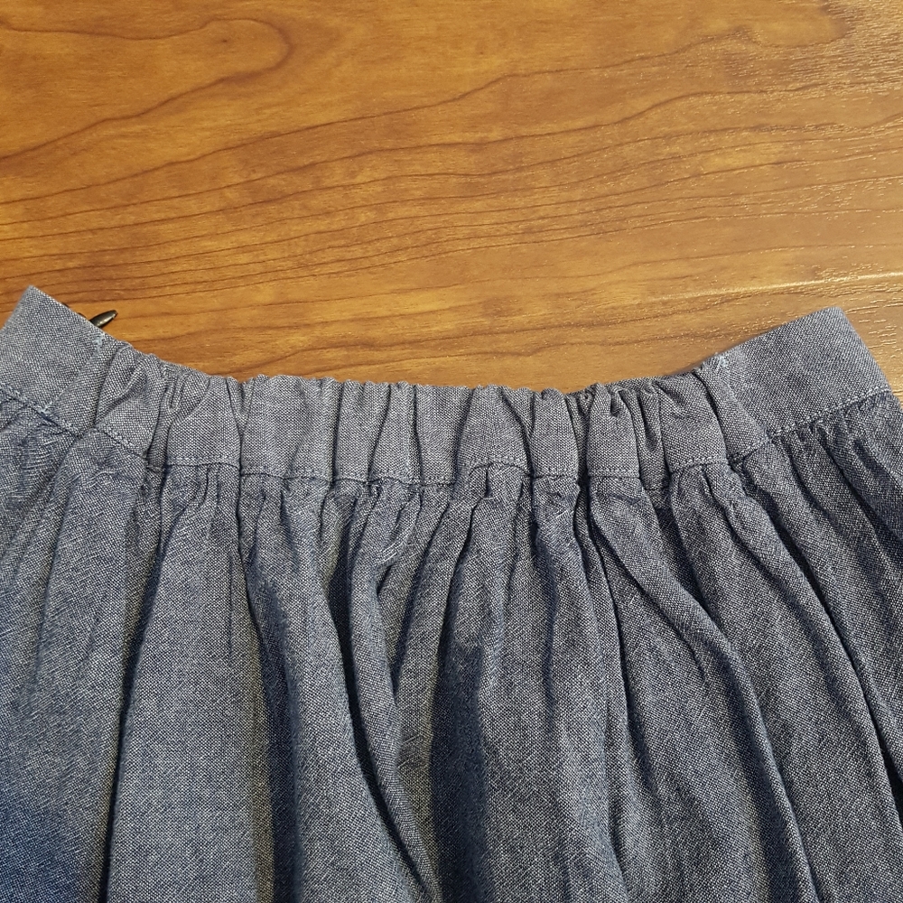 3/ $25 American Apparel denim chambray skater skirt XS - Picture 4 of 8
